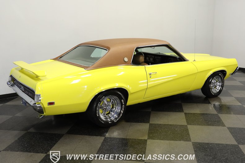 Mercury-Cougar-1969-Yellow-Saddle-Leather-13