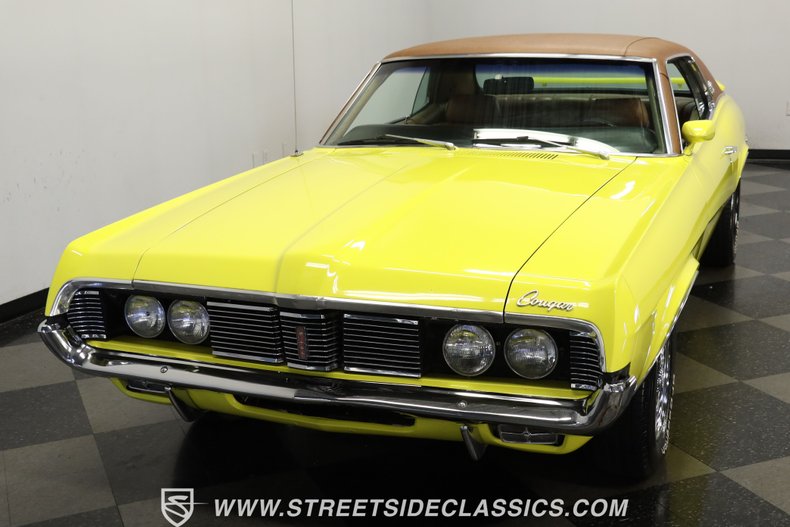 Mercury-Cougar-1969-Yellow-Saddle-Leather-16