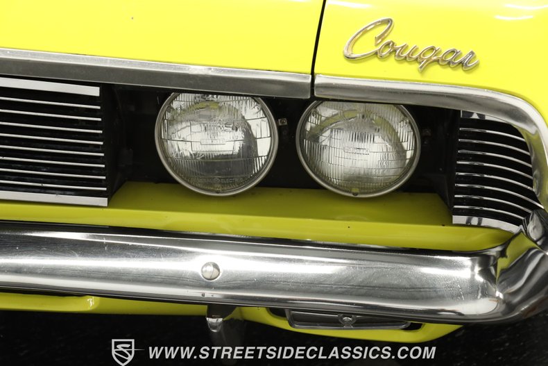 Mercury-Cougar-1969-Yellow-Saddle-Leather-22