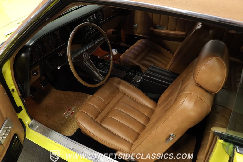 Mercury-Cougar-1969-Yellow-Saddle-Leather-3
