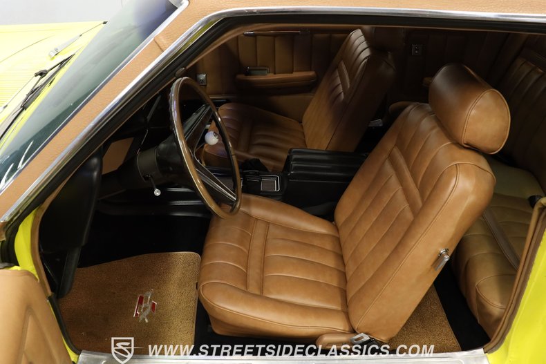 Mercury-Cougar-1969-Yellow-Saddle-Leather-35