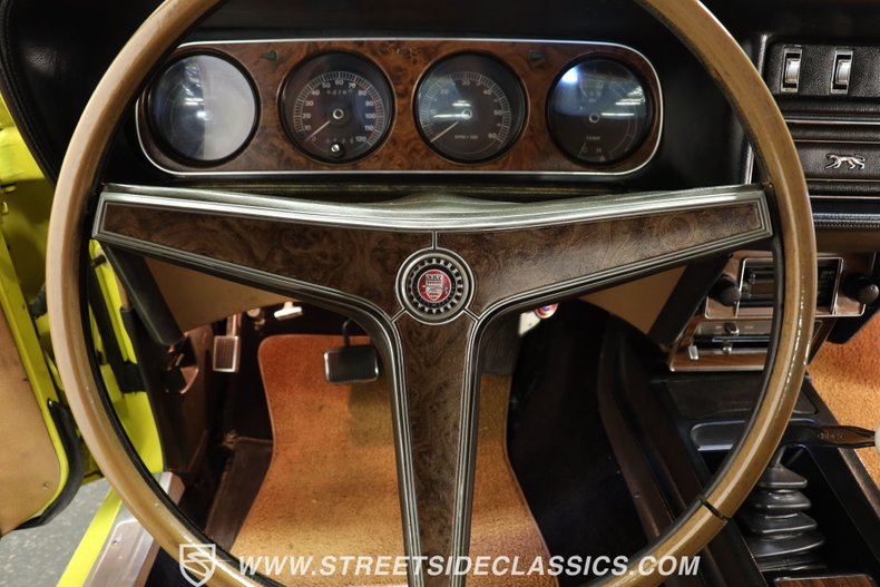 Mercury-Cougar-1969-Yellow-Saddle-Leather-36