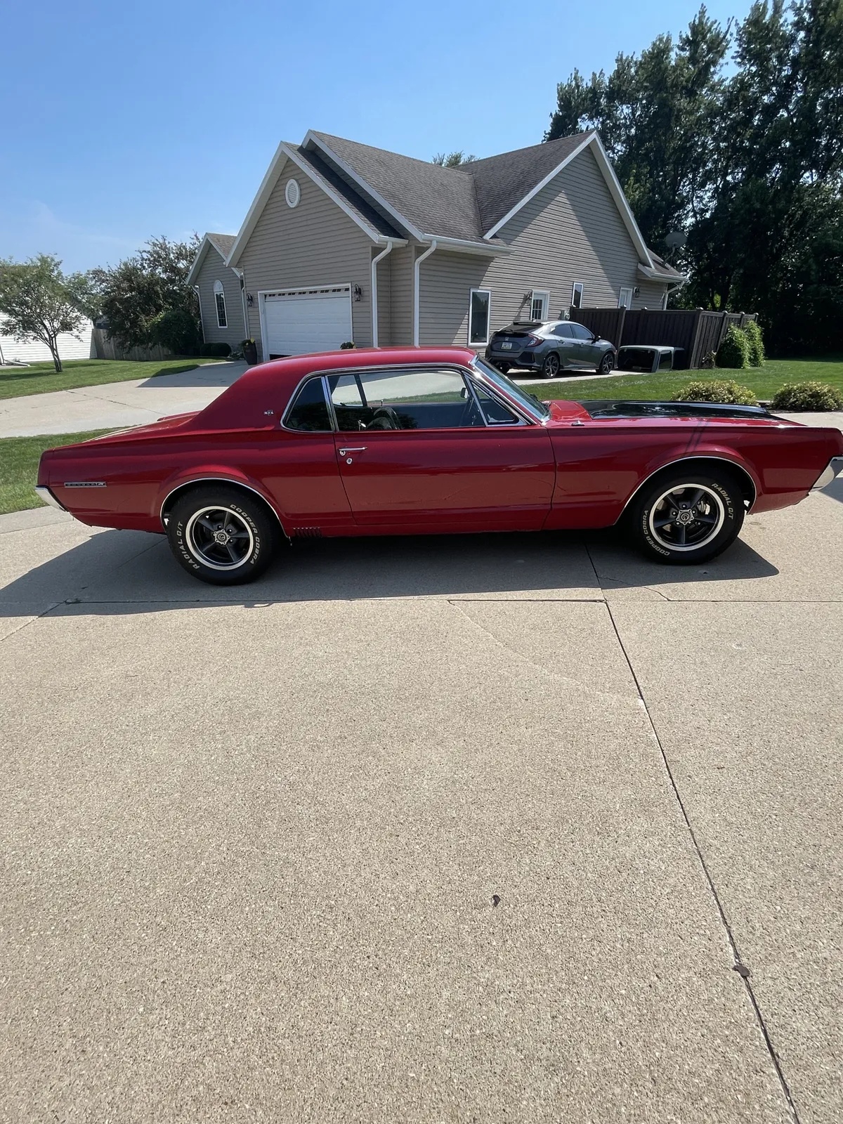 Mercury-Cougar-xr7-1967-Red-Black-3