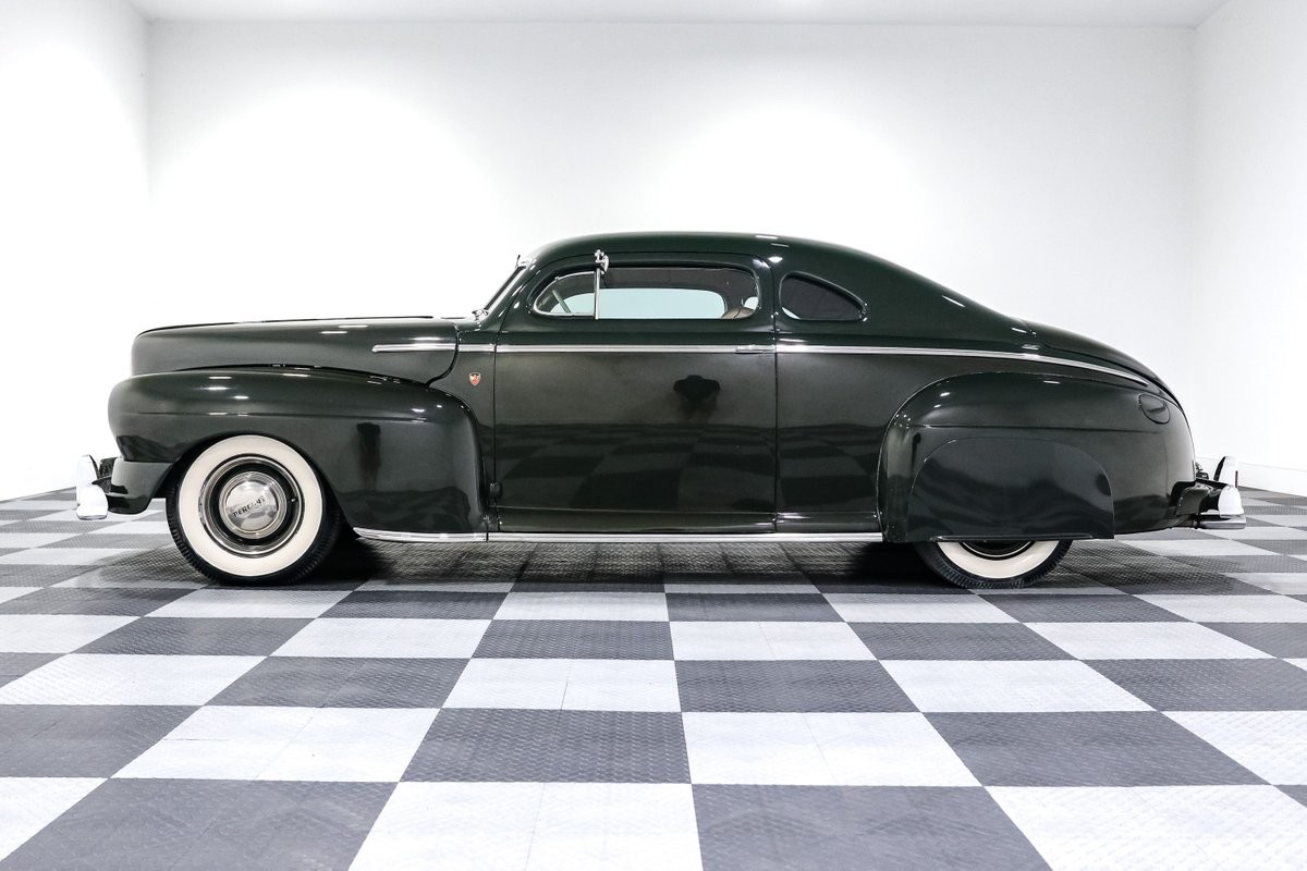 Mercury-Eight-1947-Coupe-3