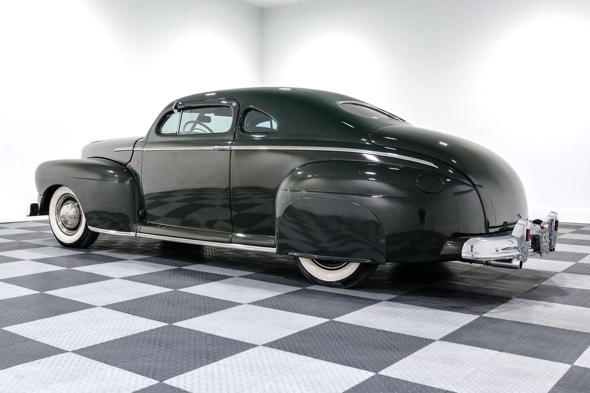 Mercury-Eight-1947-Coupe-4