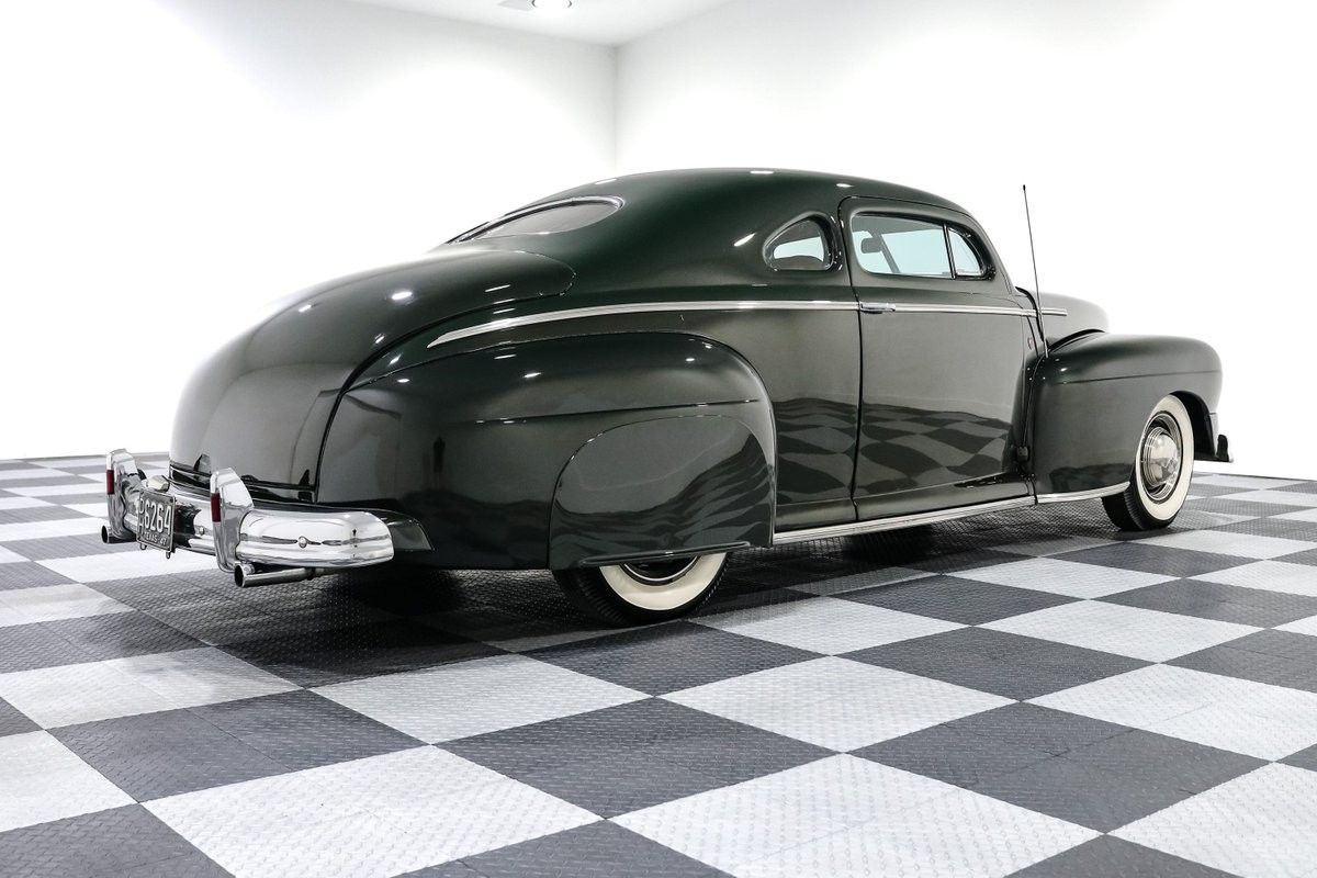 Mercury-Eight-1947-Coupe-6