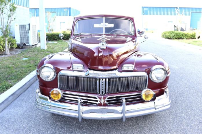 Mercury-Eight-1948-Burgundy-Tri-Color-12