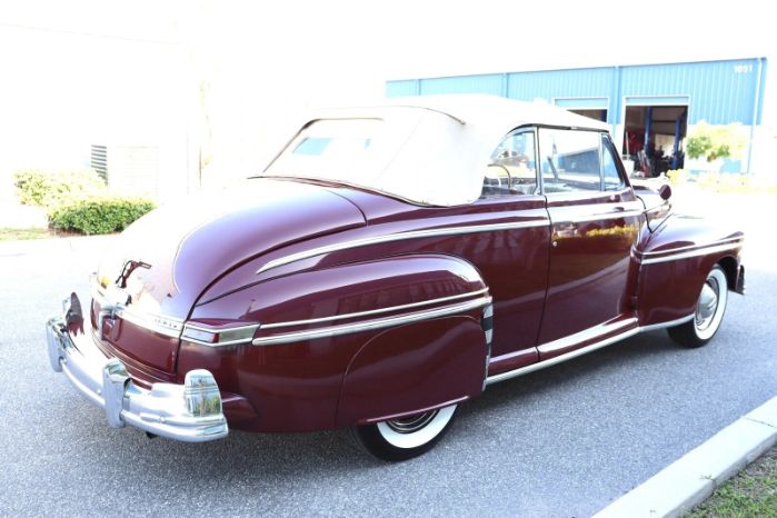 Mercury-Eight-1948-Burgundy-Tri-Color-40