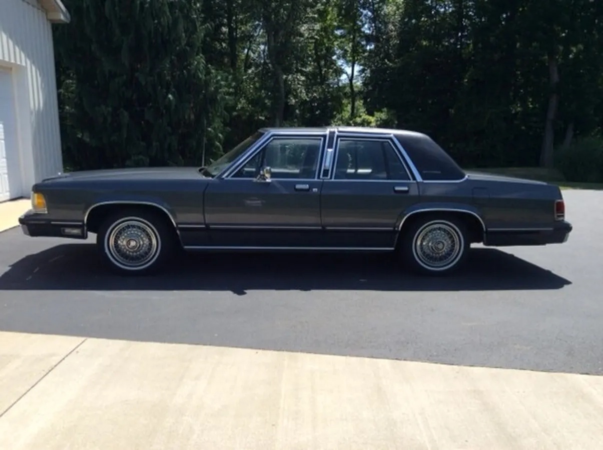 Mercury-Grand-marquis-1988-Smoke-Gray-Metallic-Gray-10
