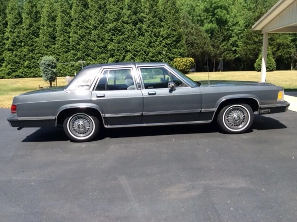 Mercury-Grand-marquis-1988-Smoke-Gray-Metallic-Gray-11