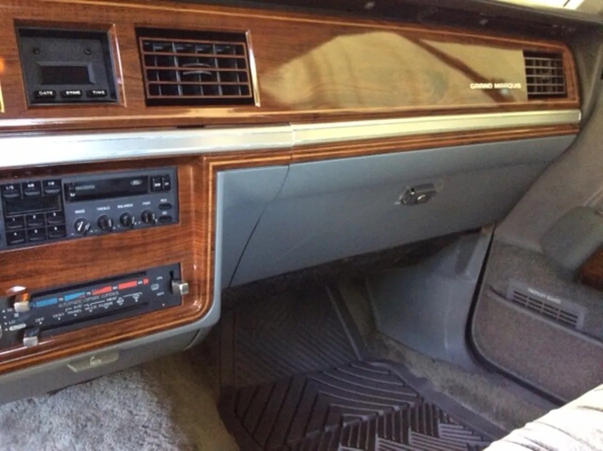 Mercury-Grand-marquis-1988-Smoke-Gray-Metallic-Gray-12