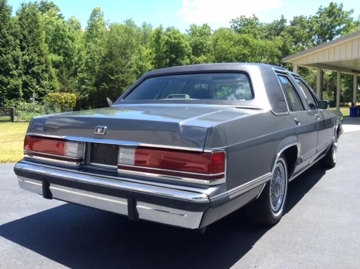 Mercury-Grand-marquis-1988-Smoke-Gray-Metallic-Gray-7