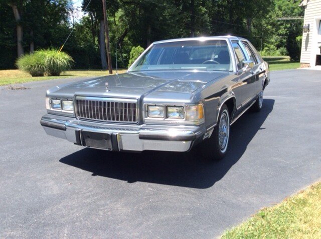 Mercury-Grand-marquis-1988-Smoke-Gray-Metallic-Gray