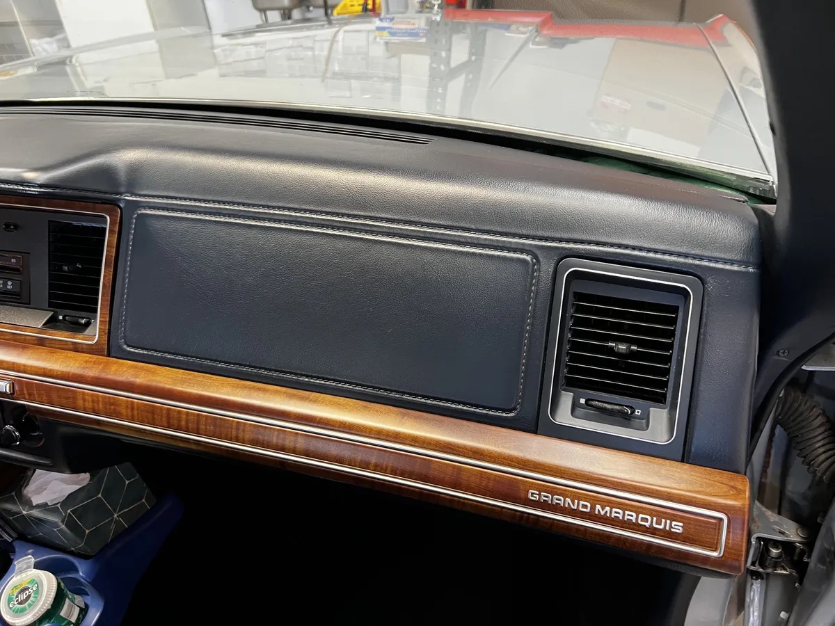 Mercury-Grand-marquis-1991-Silver-Blue-18