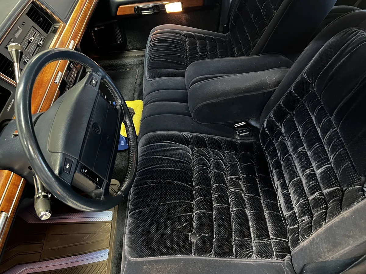 Mercury-Grand-marquis-1991-Silver-Blue-19