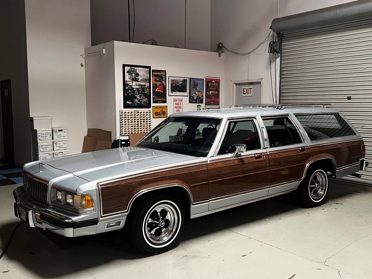 Mercury-Grand-marquis-1991-Silver-Blue-4