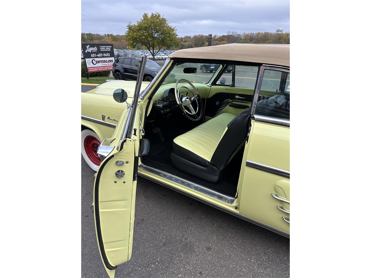 Mercury-Monterey-1953-Yellow-Yellow-15