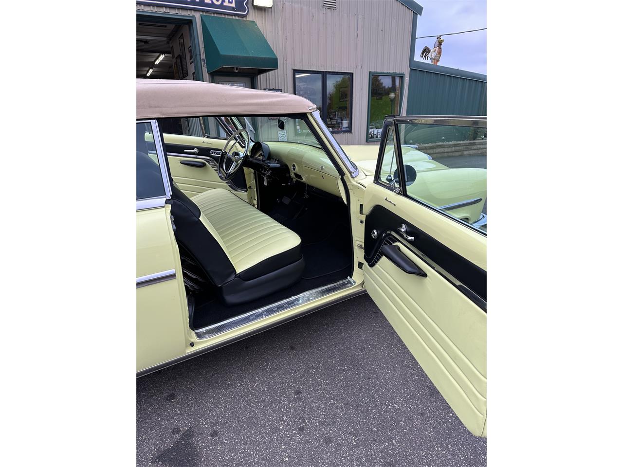 Mercury-Monterey-1953-Yellow-Yellow-17