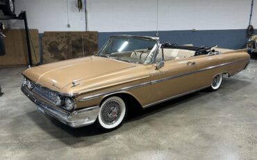 Mercury-Monterey-1961-Gold-metallic-White-and-Gold-1