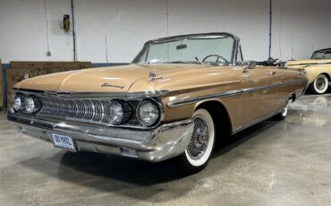 Mercury-Monterey-1961-Gold-metallic-White-and-Gold-15