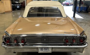 Mercury-Monterey-1961-Gold-metallic-White-and-Gold-16