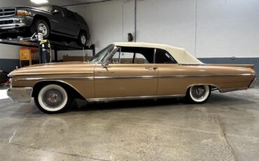 Mercury-Monterey-1961-Gold-metallic-White-and-Gold-28