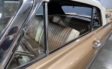 Mercury-Monterey-1961-Gold-metallic-White-and-Gold-31