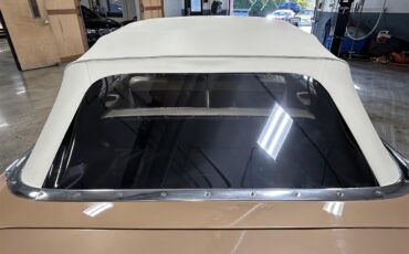 Mercury-Monterey-1961-Gold-metallic-White-and-Gold-38