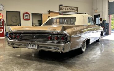 Mercury-Monterey-1961-Gold-metallic-White-and-Gold-4