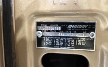 Mercury-Monterey-1961-Gold-metallic-White-and-Gold-6