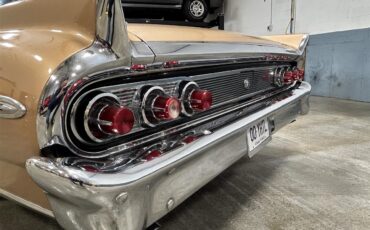 Mercury-Monterey-1961-Gold-metallic-White-and-Gold-66