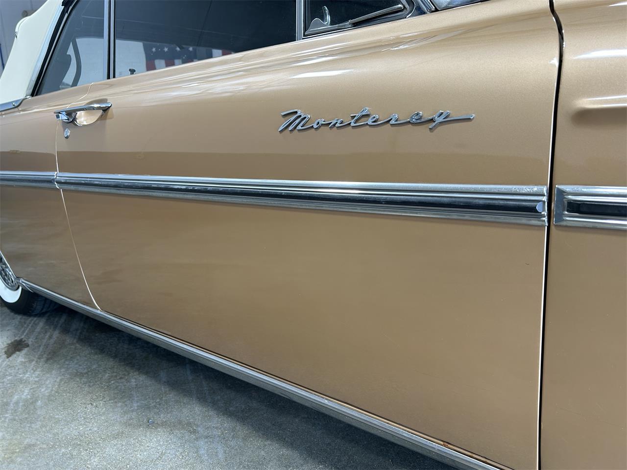 Mercury-Monterey-1961-Gold-metallic-White-and-Gold-68