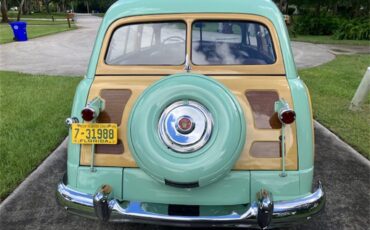 Mercury-Woody-wagon-1951-Light-green-Light-and-dark-brown-12
