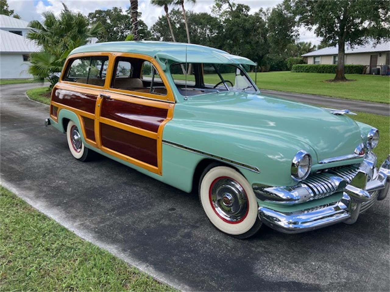 Mercury-Woody-wagon-1951-Light-green-Light-and-dark-brown-15