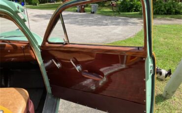 Mercury-Woody-wagon-1951-Light-green-Light-and-dark-brown-23
