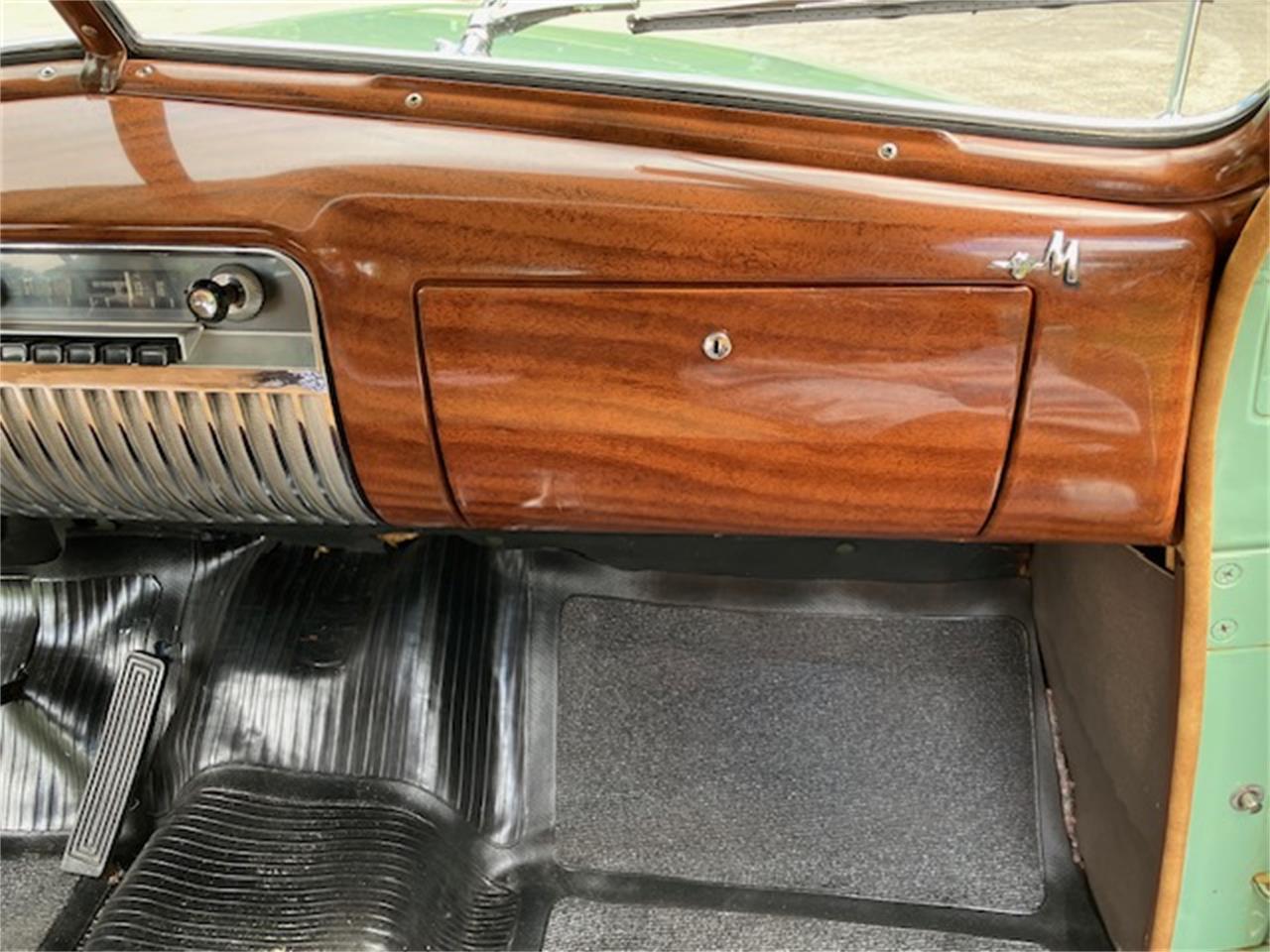 Mercury-Woody-wagon-1951-Light-green-Light-and-dark-brown-25
