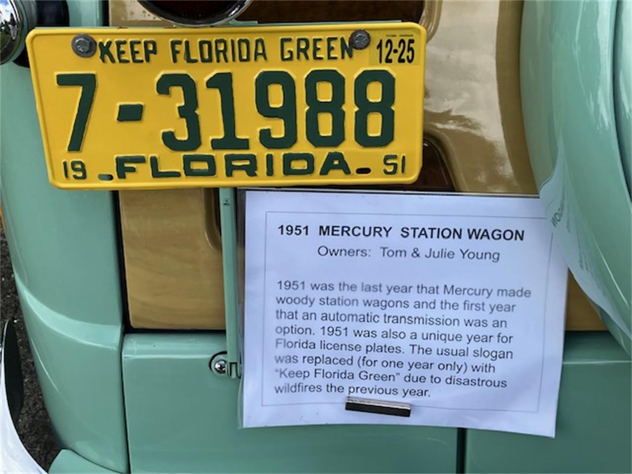 Mercury-Woody-wagon-1951-Light-green-Light-and-dark-brown-32