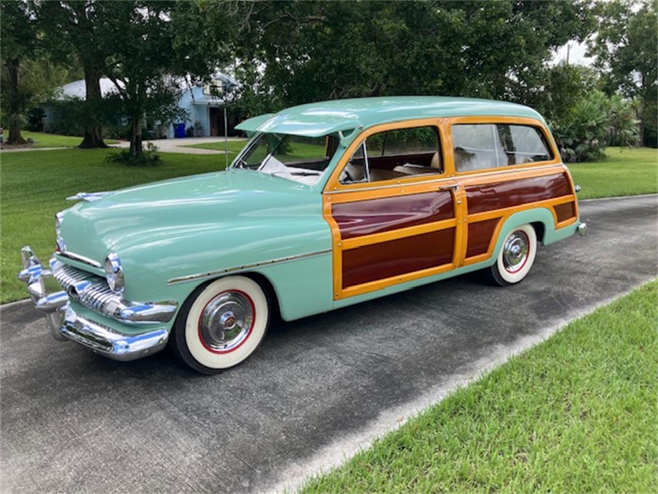 Mercury-Woody-wagon-1951-Light-green-Light-and-dark-brown-33