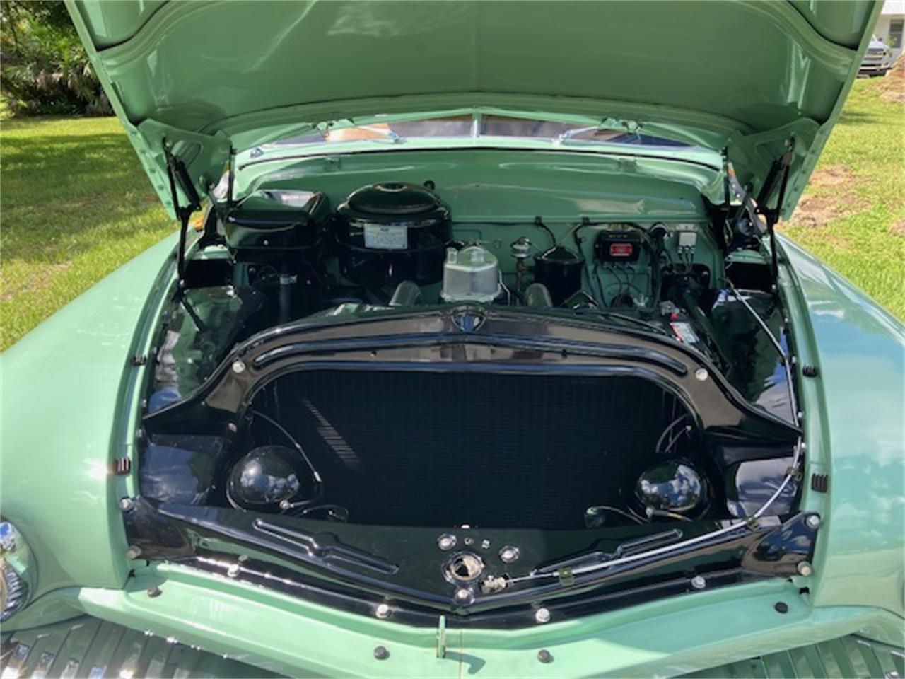 Mercury-Woody-wagon-1951-Light-green-Light-and-dark-brown-35