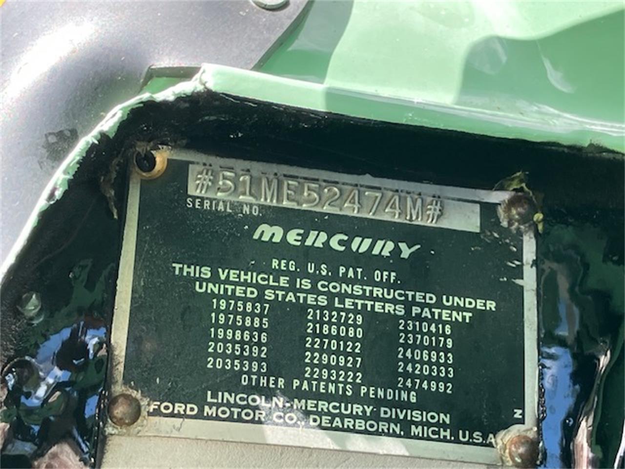 Mercury-Woody-wagon-1951-Light-green-Light-and-dark-brown-36