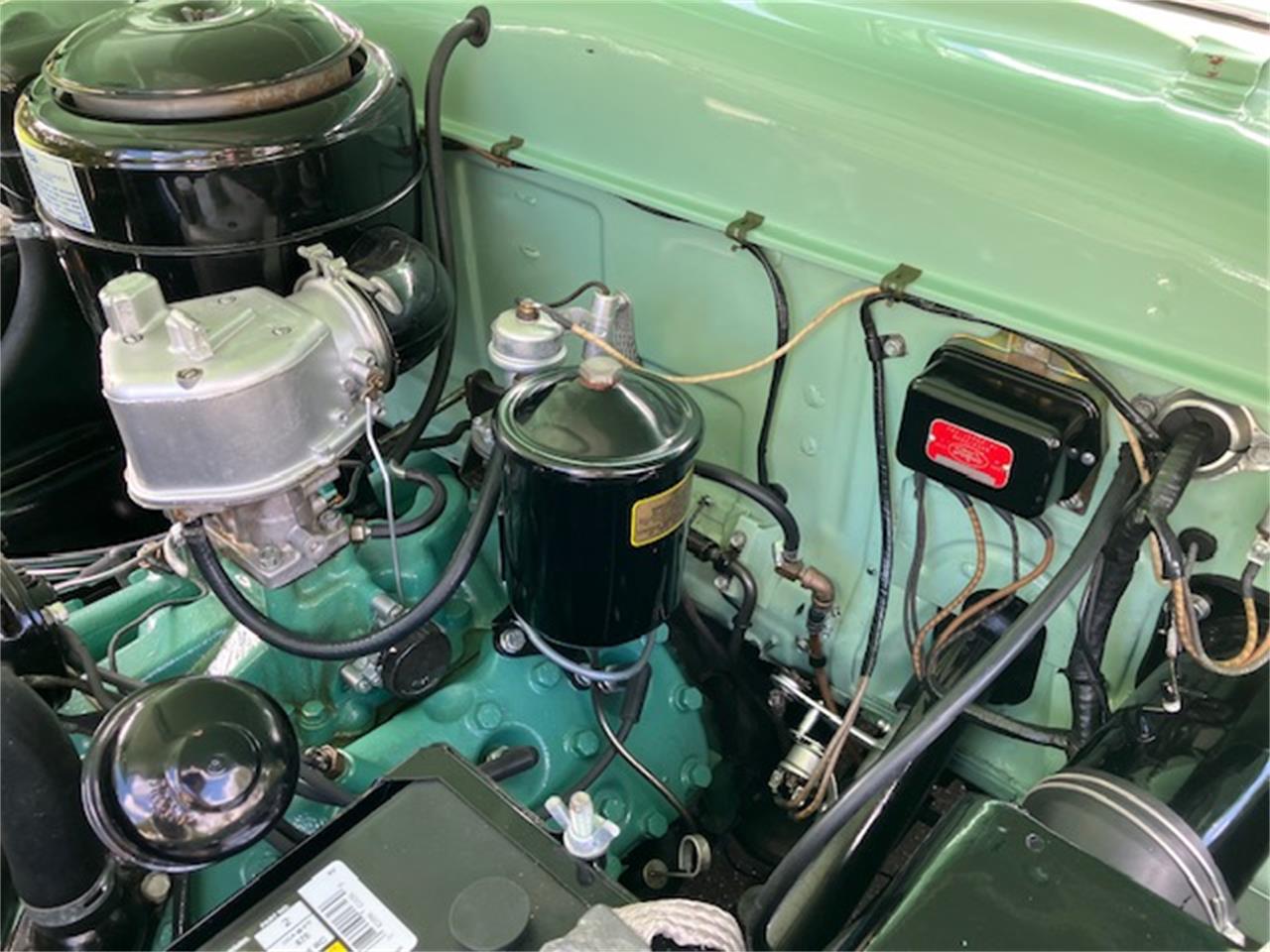 Mercury-Woody-wagon-1951-Light-green-Light-and-dark-brown-5