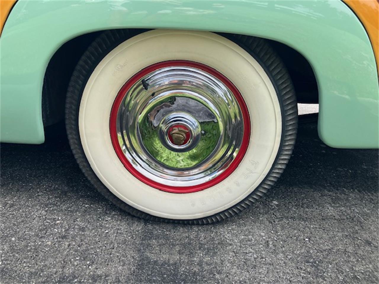 Mercury-Woody-wagon-1951-Light-green-Light-and-dark-brown-8