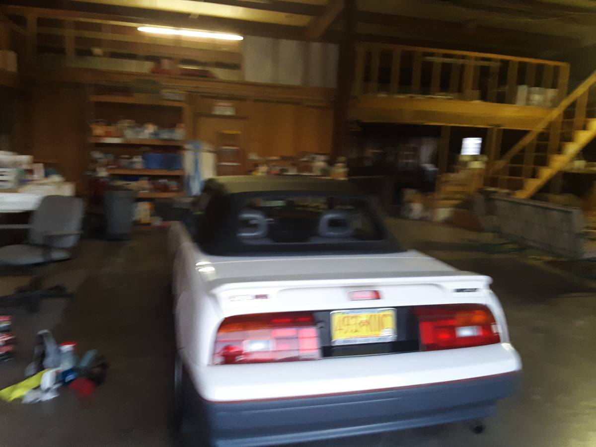 Mercury-capri-xr2-turbo-1991-white-2