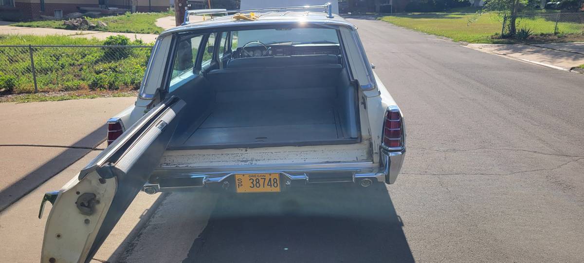 Mercury-colony-park-1966-white-24