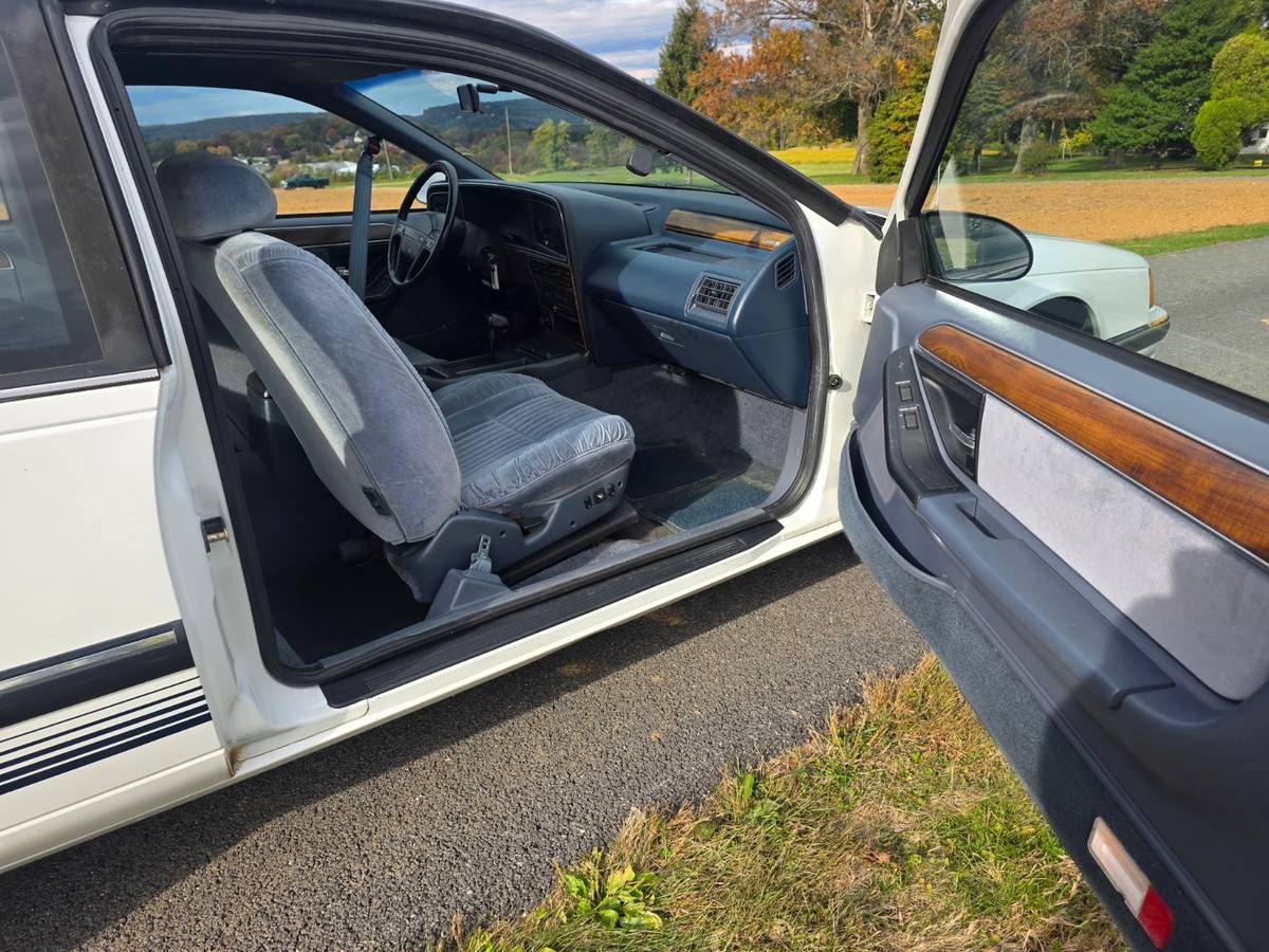 Mercury-cougar-ls-1990-white-10