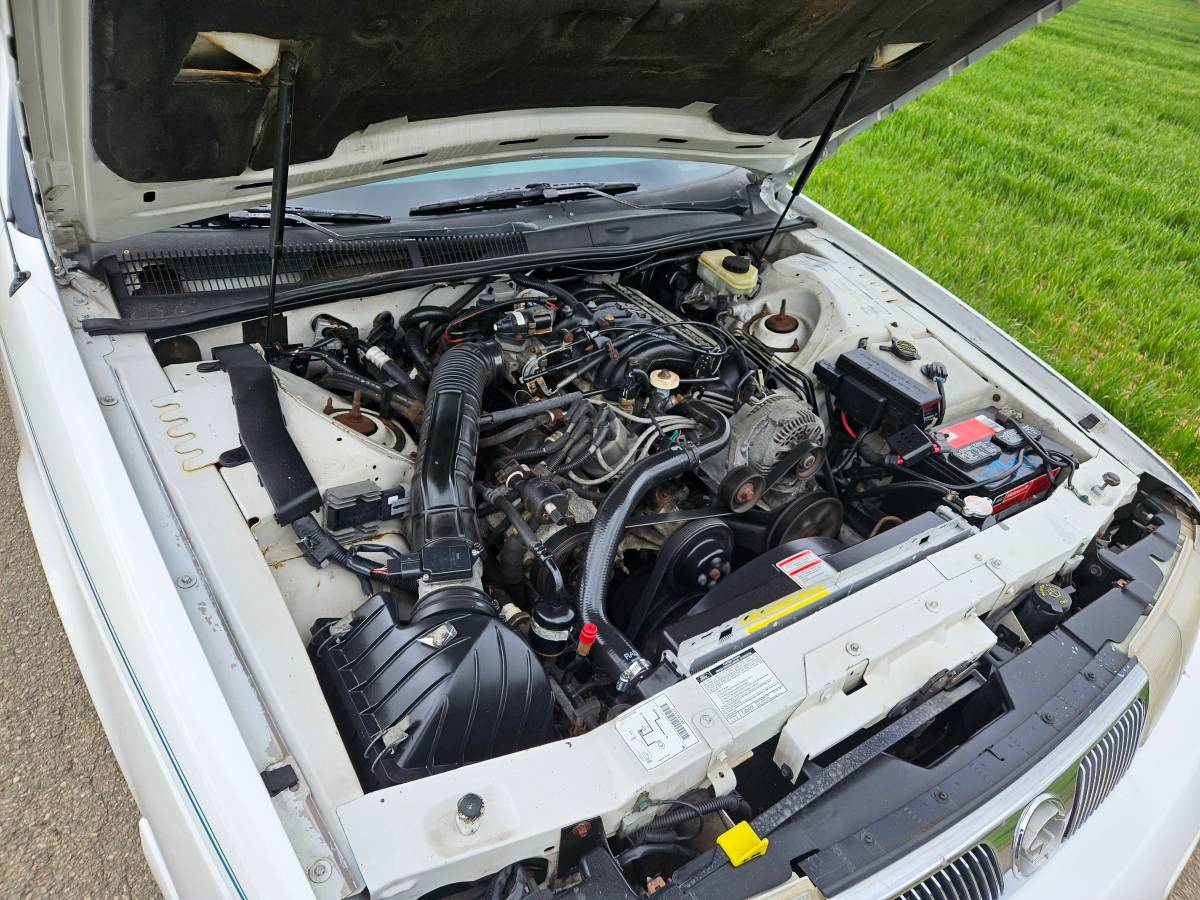 Mercury-cougar-xr7-1995-white-13