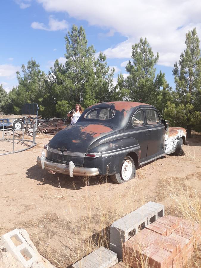 Mercury-coupe-1948-black-4