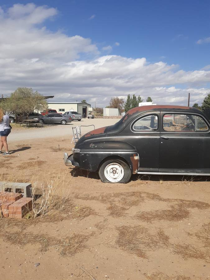 Mercury-coupe-1948-black-5