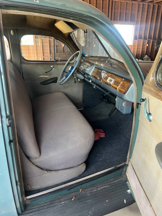 Mercury-eight-1940-3