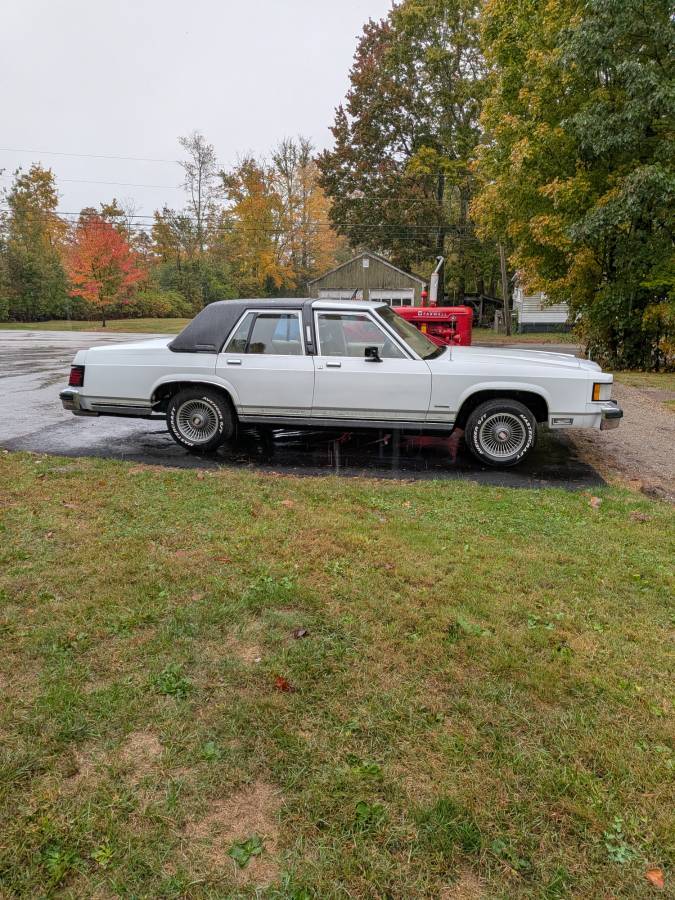 Mercury-grand-marquis-1984-white-11